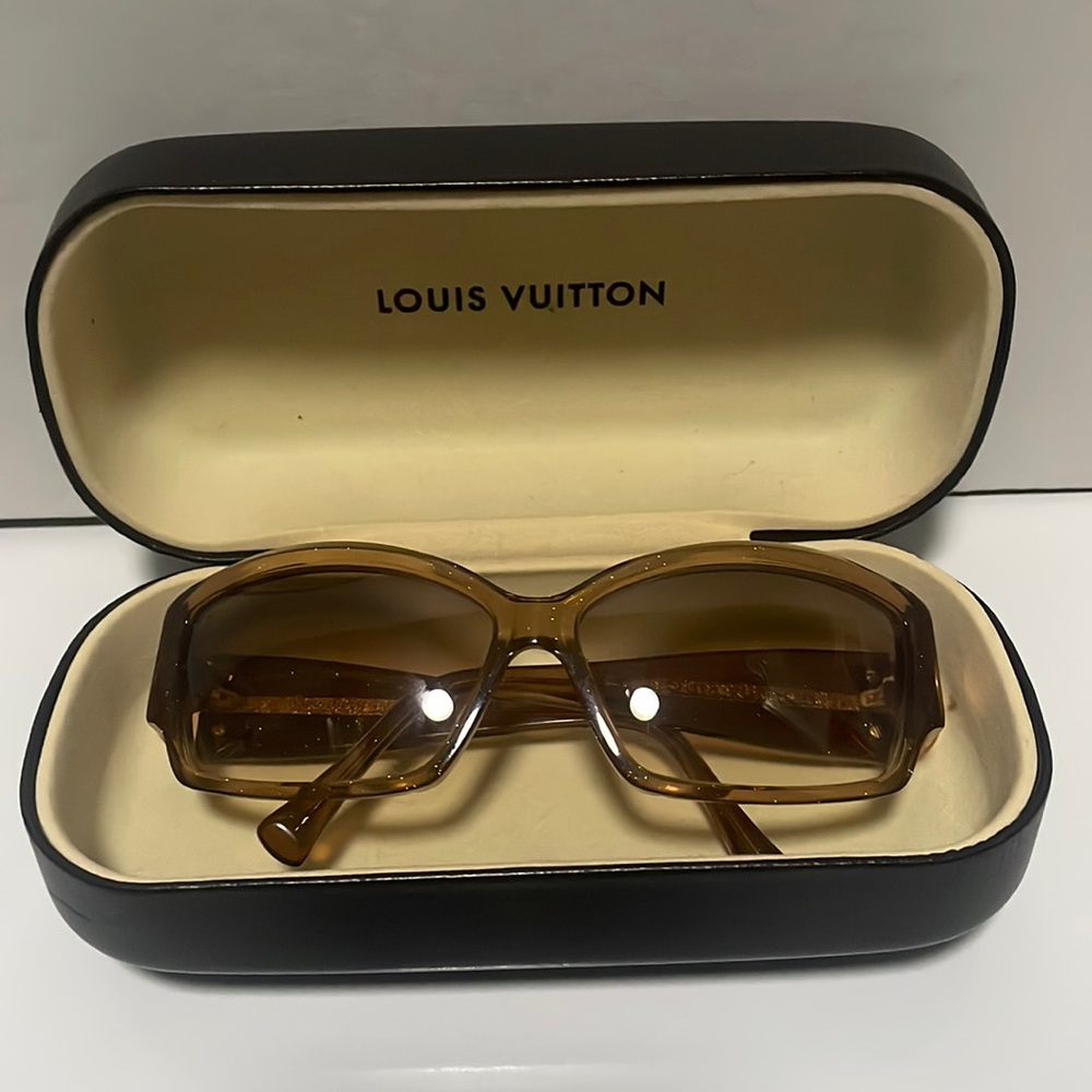 Authentic Louis Vuitton Sunglasses